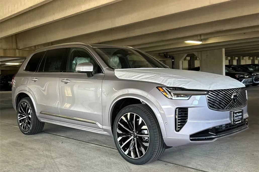 2026 Volvo XC90 Plus photo 1