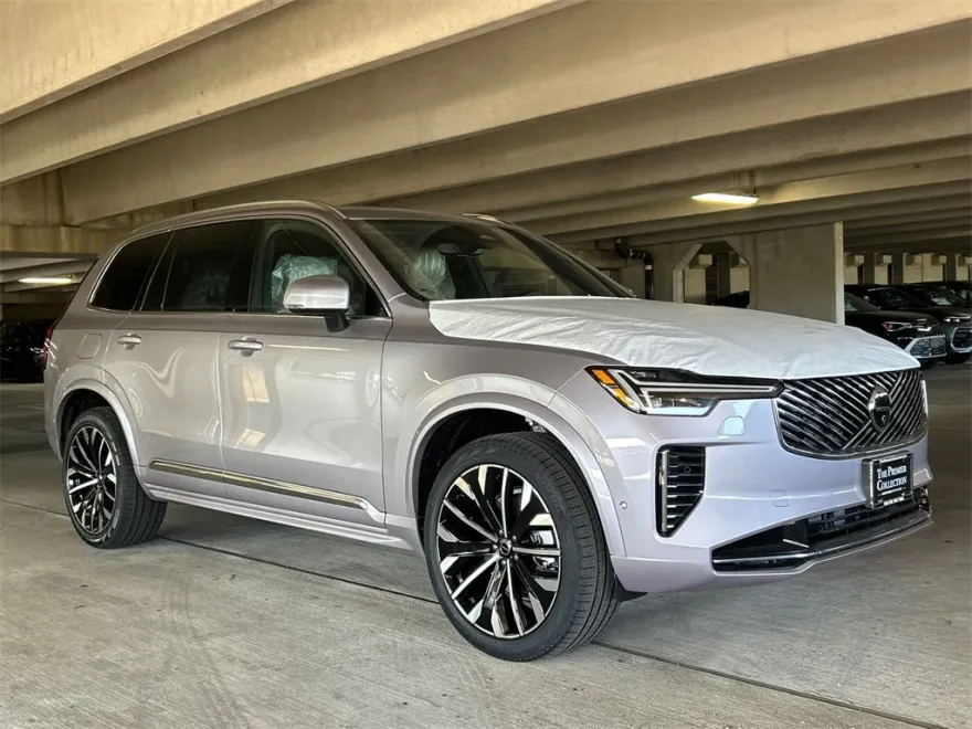 2026 Volvo XC90 Plus photo 1