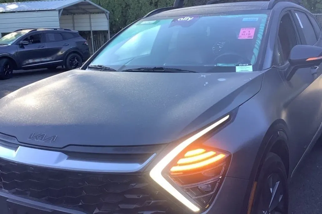 2023 Kia Sportage Hybrid photo 1