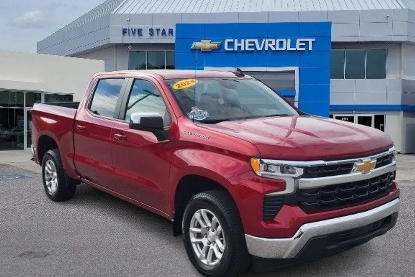 2024 Chevrolet Silverado 1500 LT photo 1