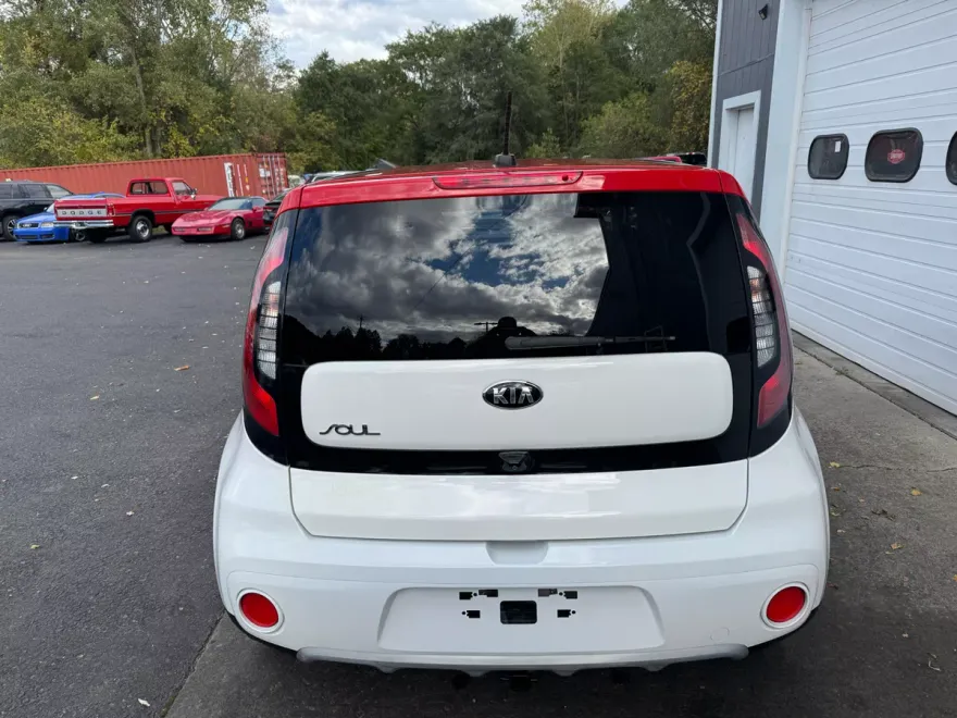 2019 Kia Soul Plus photo 1