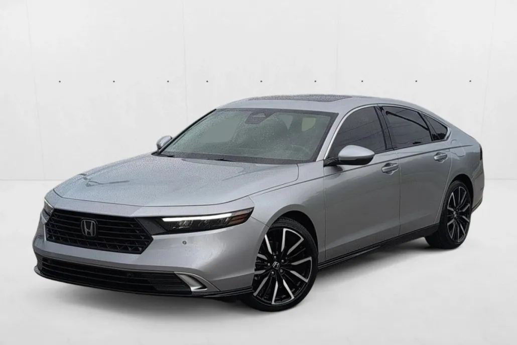 2024 Honda Accord Hybrid Touring photo 1