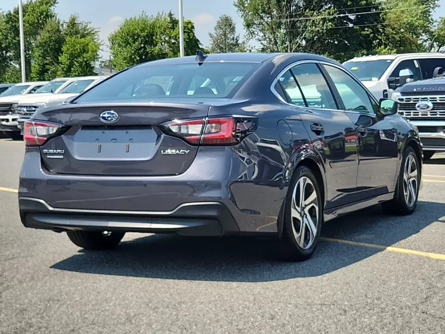 2022 Subaru Legacy Limited photo 1