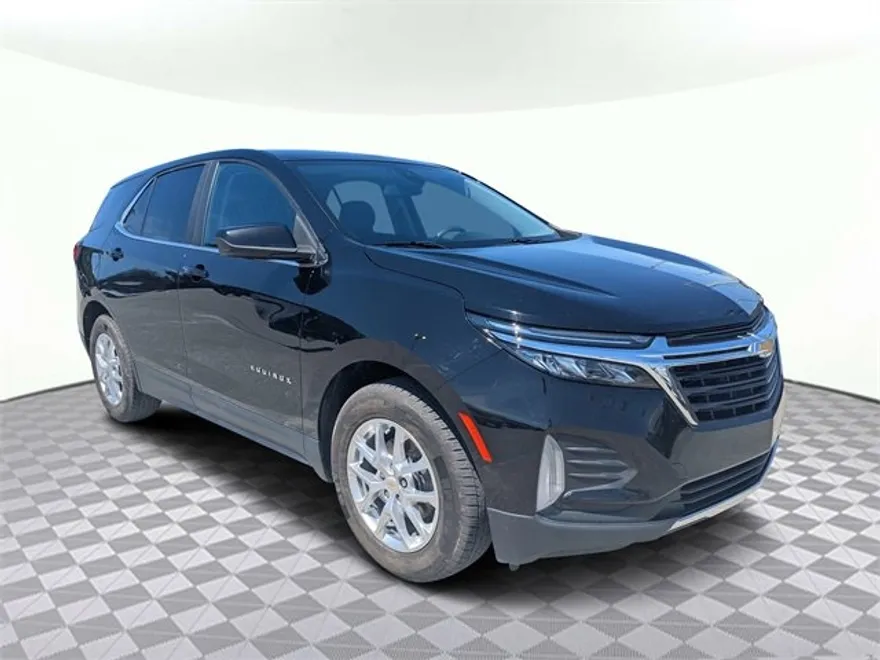 2022 Chevrolet Equinox LT photo 1