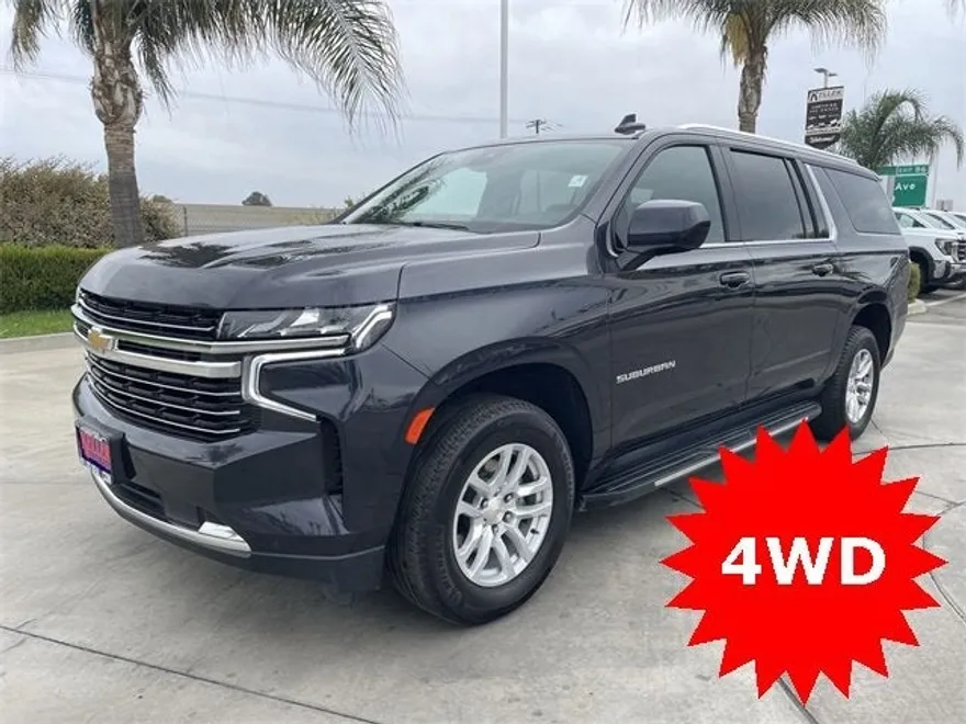 2023 Chevrolet Suburban LT photo 1