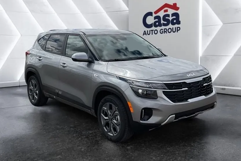 2026 Kia Seltos LX photo 1