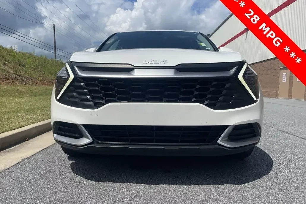 2024 Kia Sportage LX photo 1