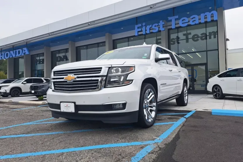 2020 Chevrolet Suburban Premier photo 1