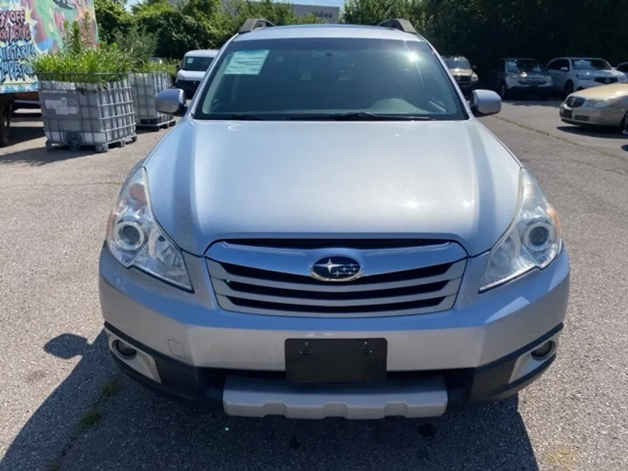 2012 Subaru Outback 2.5i photo 1