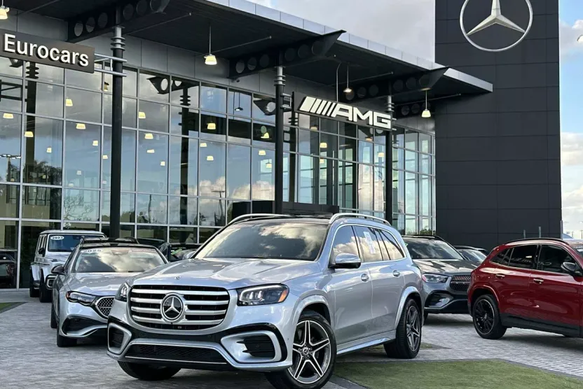 2025 Mercedes Benz GLS 450 4MATIC photo 1
