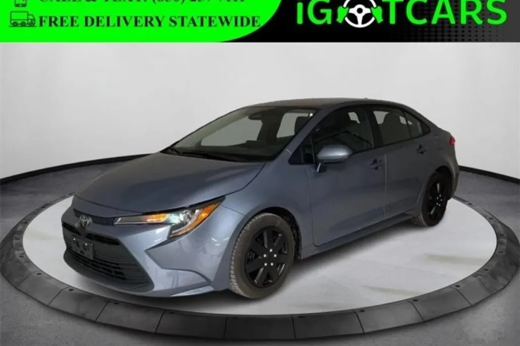 2023 Toyota Corolla SE photo 1