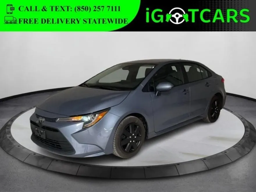 2023 Toyota Corolla SE photo 1