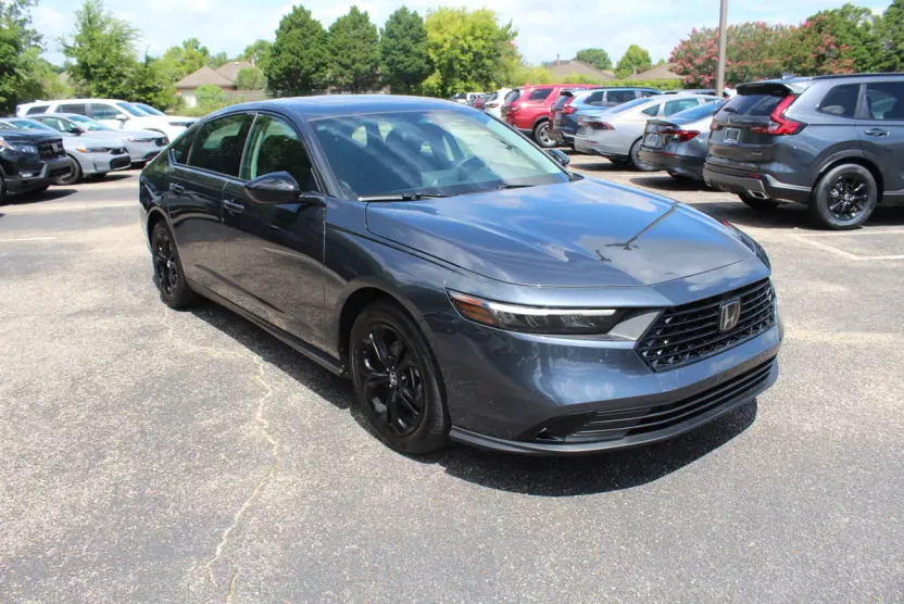 2025 Honda Accord SE photo 1