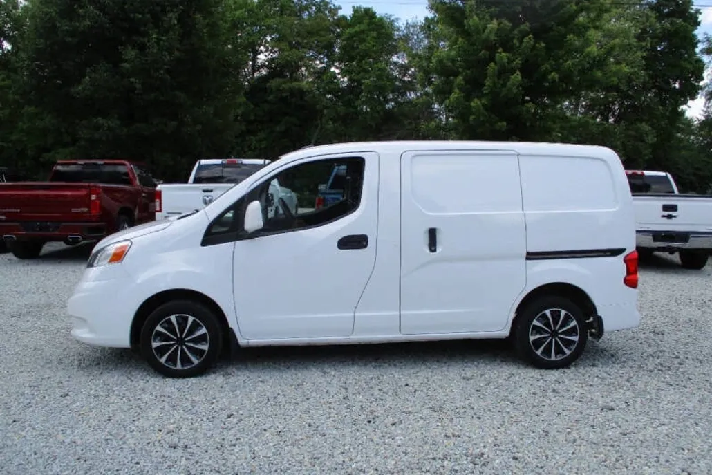 2021 Nissan NV200 SV photo 1