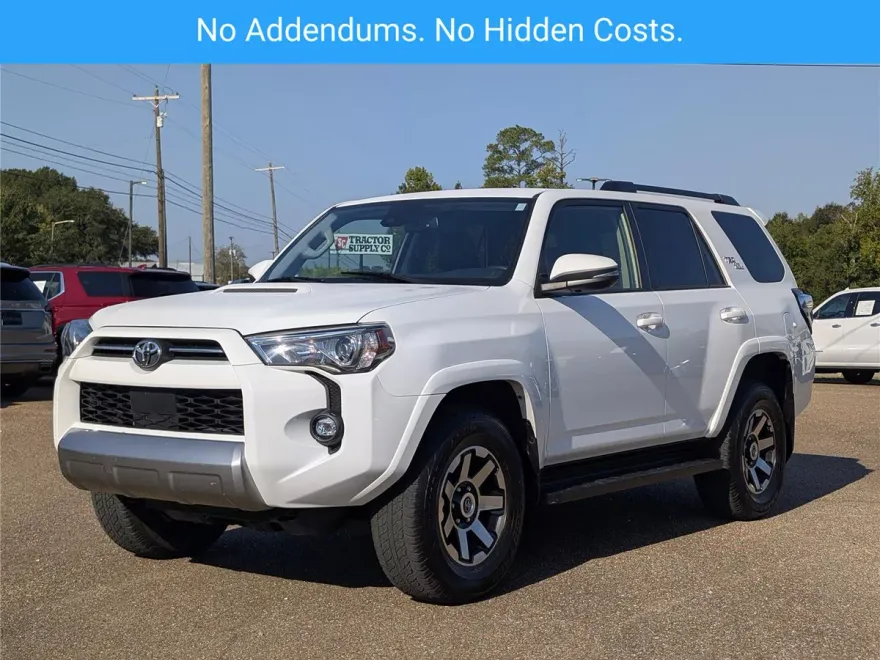 2024 Toyota 4Runner TRD Off-Road Premium photo 1