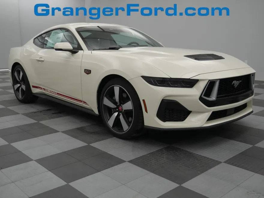 2025 Ford Mustang GT Premium photo 1