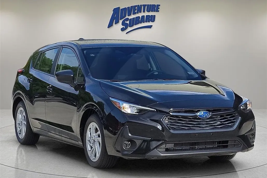 2025 Subaru Impreza Base photo 1