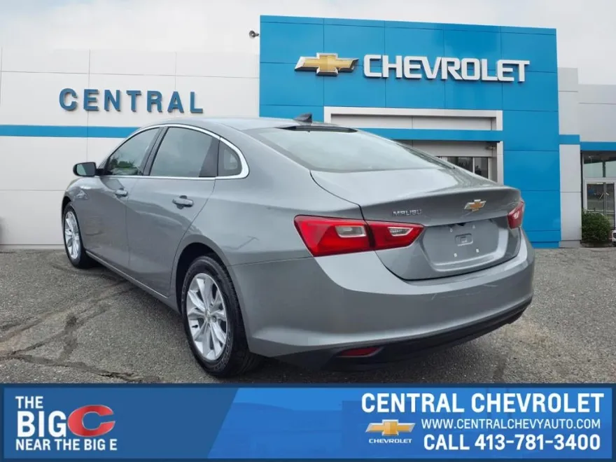 2023 Chevrolet Malibu 1LT photo 1
