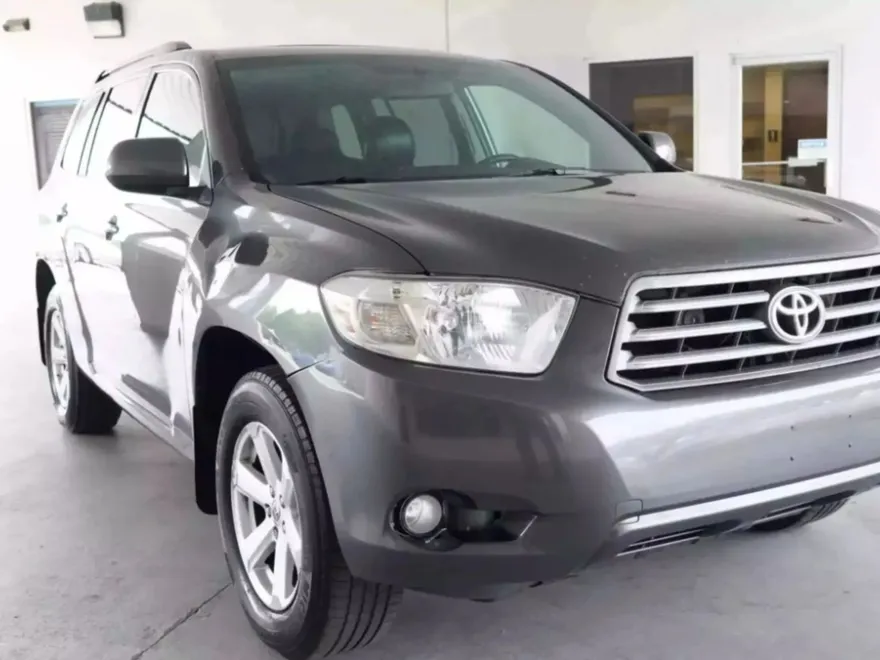 2010 Toyota Highlander SE Sport photo 1