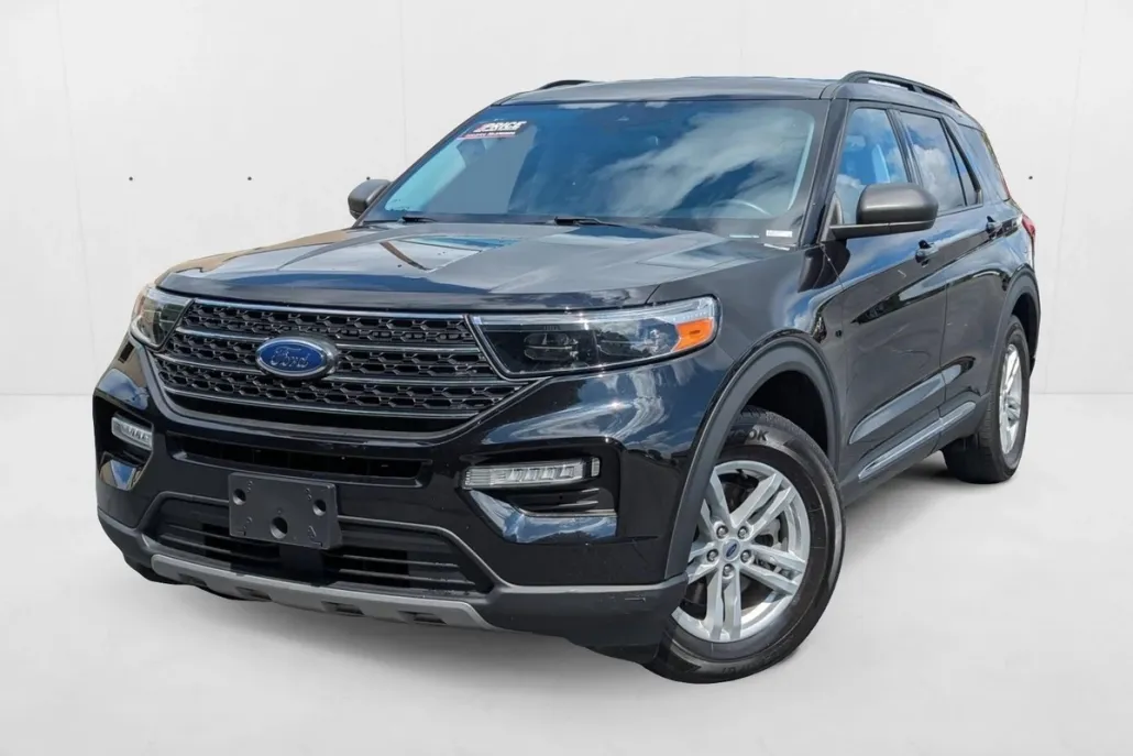 2024 Ford Explorer XLT photo 1