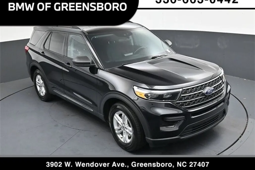 2023 Ford Explorer XLT photo 1