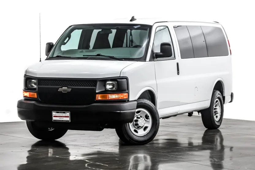 2016 Chevrolet Express Passenger 2500 LS photo 1