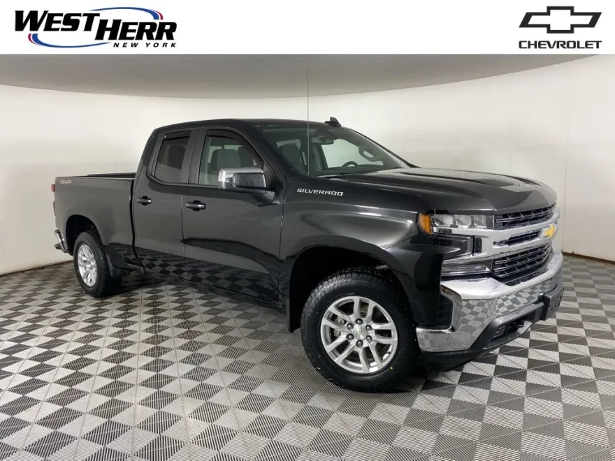 2020 Chevrolet Silverado 1500 LT photo 1
