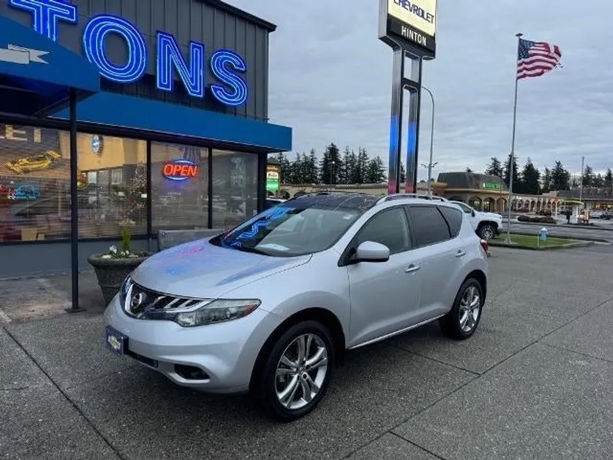 2012 Nissan Murano LE photo 1