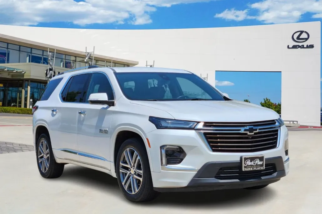 2023 Chevrolet Traverse High Country photo 1
