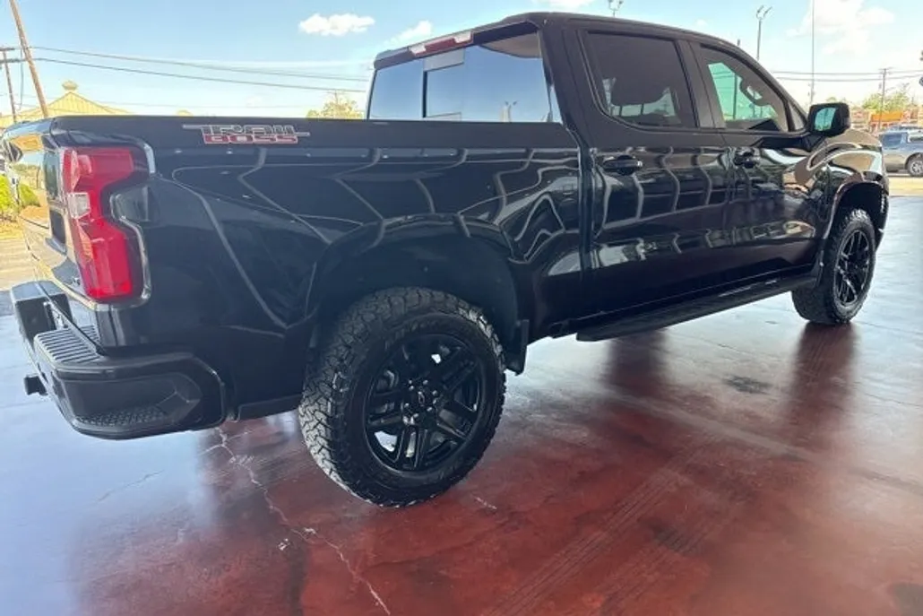 2024 Chevrolet Silverado 1500 LT Trail Boss photo 1