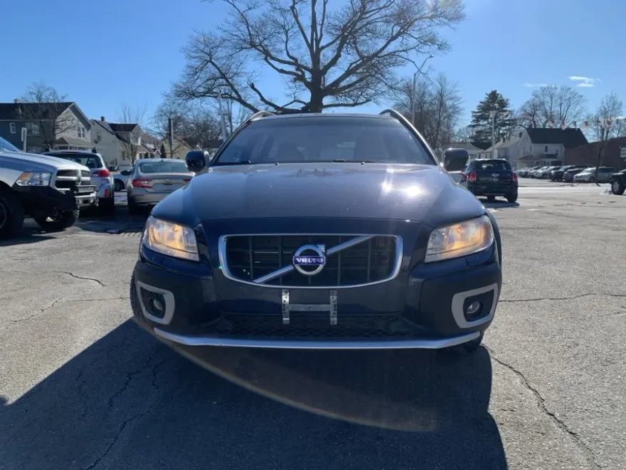 2010 Volvo XC70 photo 2