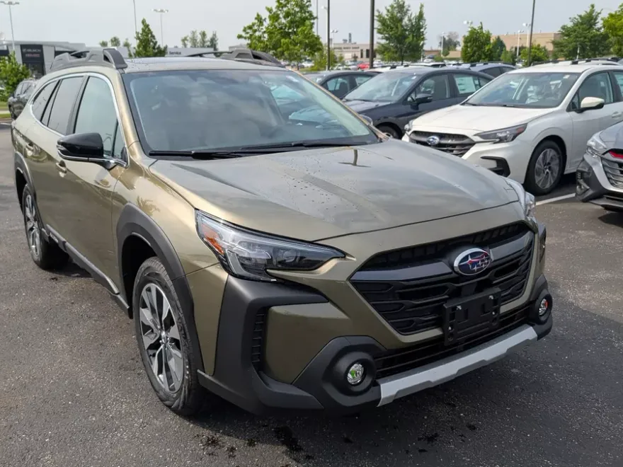 2025 Subaru Outback Limited photo 1