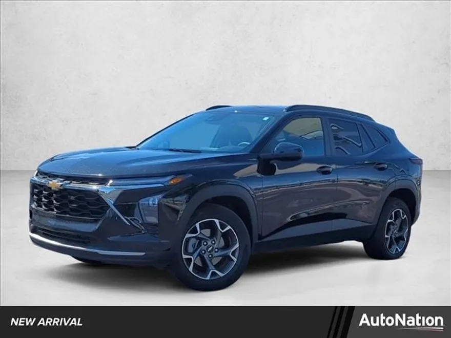 2024 Chevrolet Trax LT photo 1