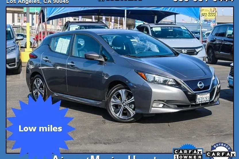 2020 Nissan Leaf SV photo 1