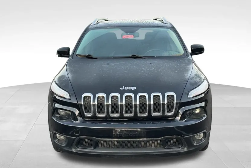 2016 Jeep Cherokee Latitude photo 1