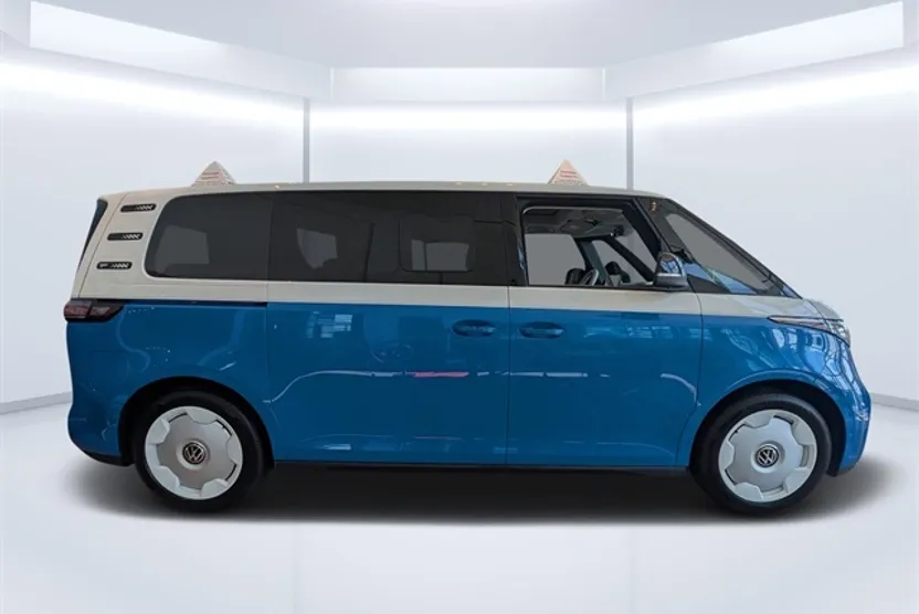 2025 Volkswagen ID. Buzz photo 1
