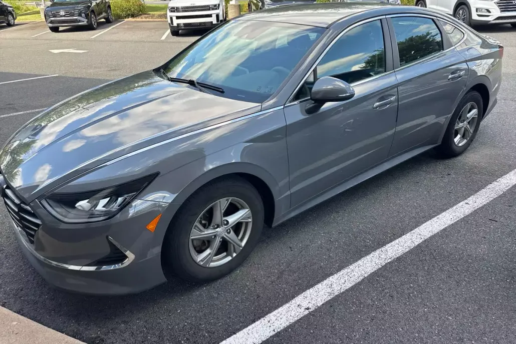 2022 Hyundai Sonata SE photo 1