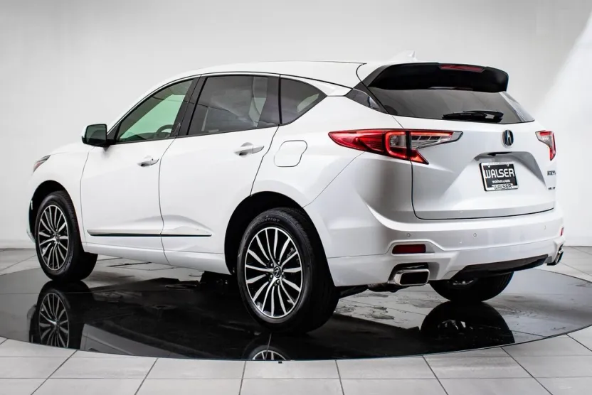2025 Acura RDX Advance photo 1
