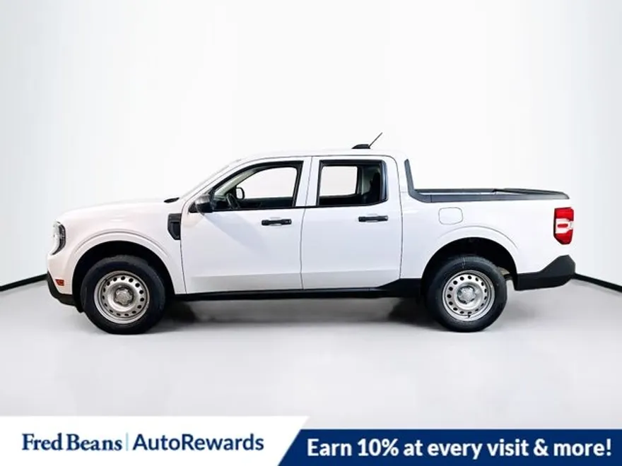 2025 Ford Maverick XL photo 1