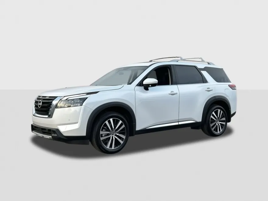 2025 Nissan Pathfinder Platinum photo 1