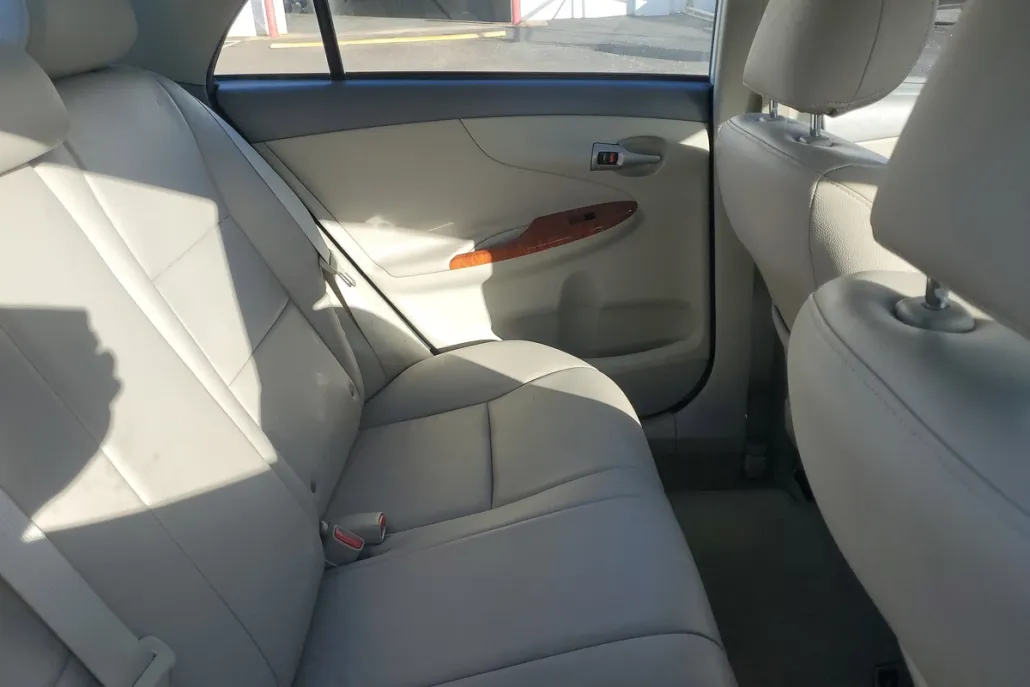 2009 Toyota Corolla XLE photo 1