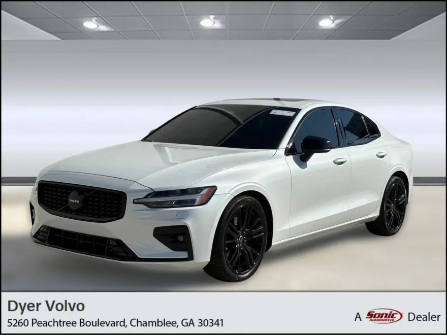 2023 Volvo S60 Plus Black Edition photo 1
