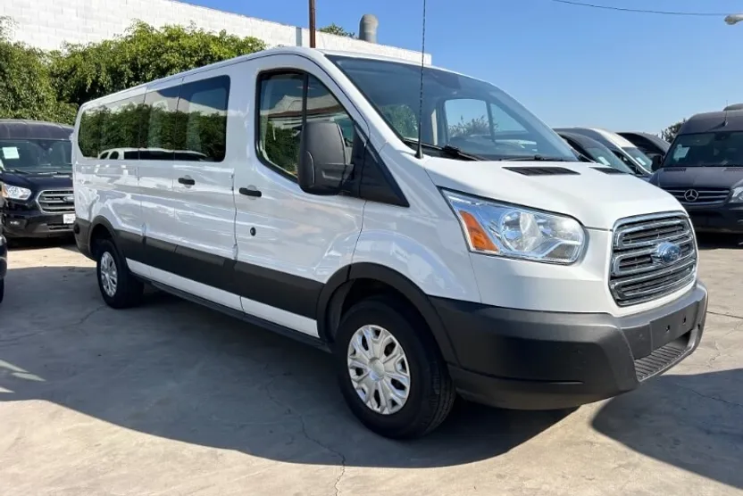 2019 Ford Transit XLT photo 1