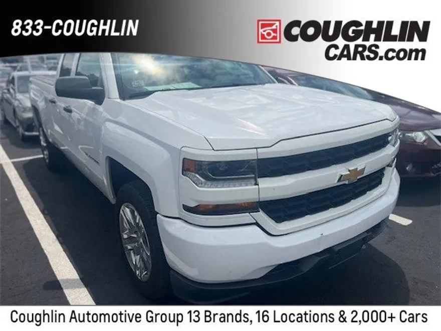 2019 Chevrolet Silverado 1500 Custom photo 1