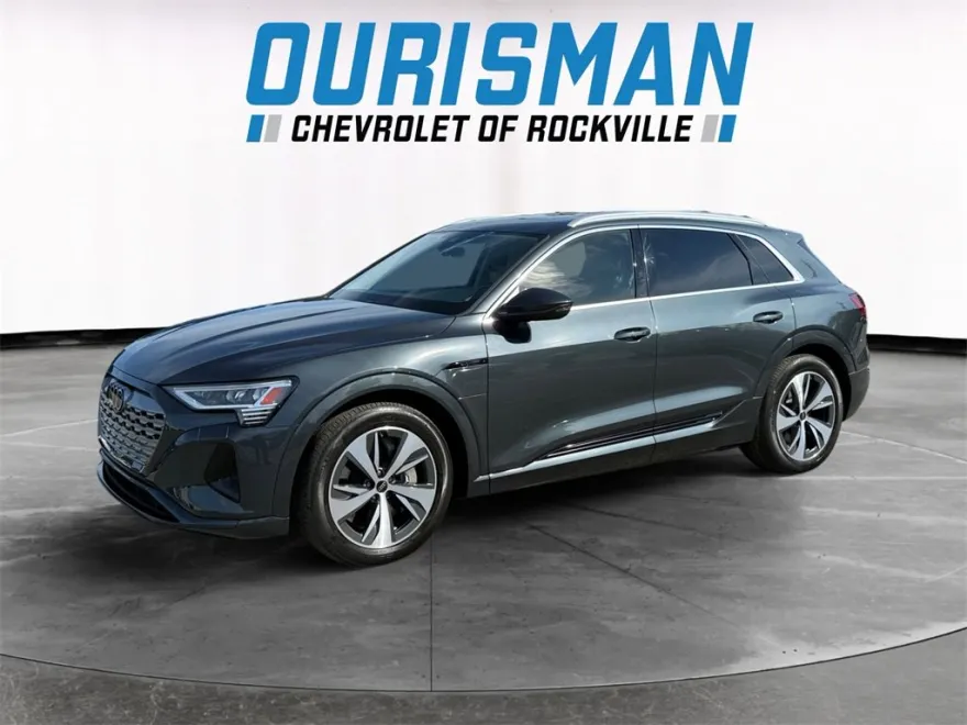 2024 Audi Q8 E-tron Premium photo 1