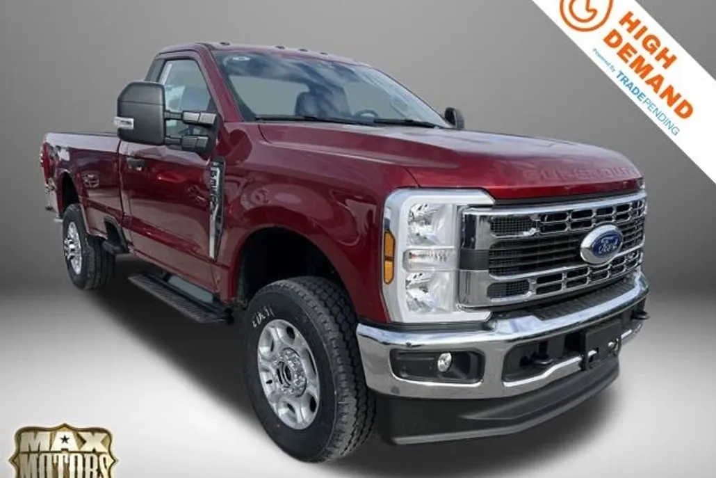 2025 Ford F-350 XLT photo 1