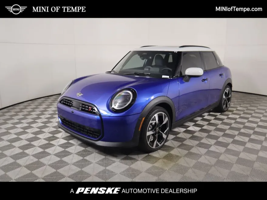 2025 Mini Cooper 4 Door Hardtop Iconic photo 1