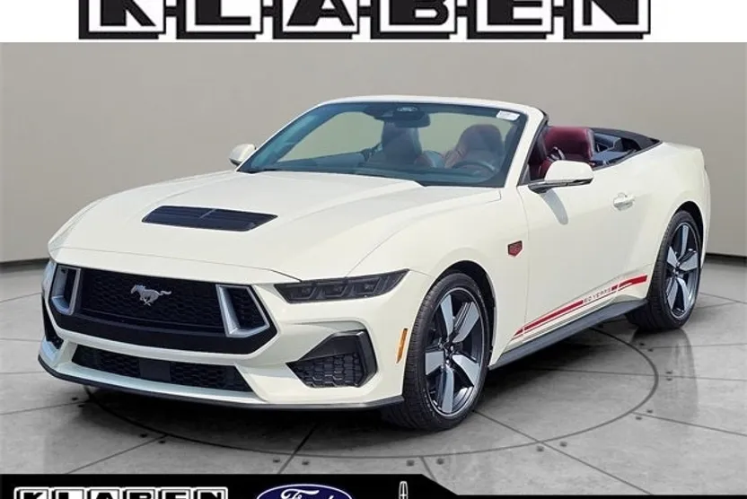 2025 Ford Mustang GT Premium photo 1