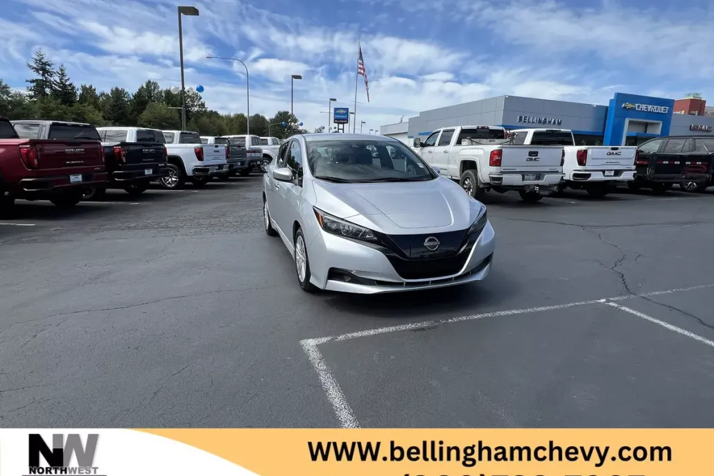 2023 Nissan Leaf S photo 1