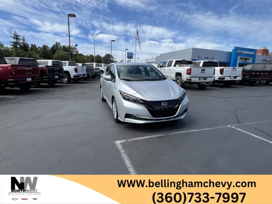 2023 Nissan Leaf S photo 1
